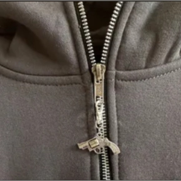 Silver Gun and Brass Knuckles Charms - Picture 4 of 7